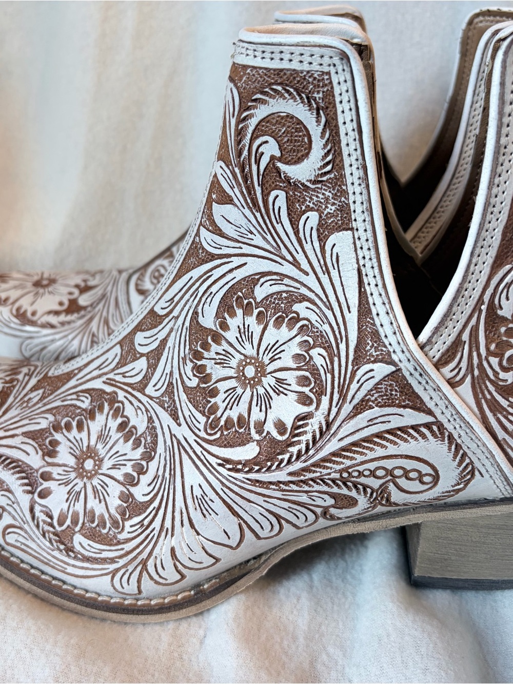 Myra Bag Moxie Hand Tooled Western Cowboy Booties White Chocolate - Picture 2 of 3